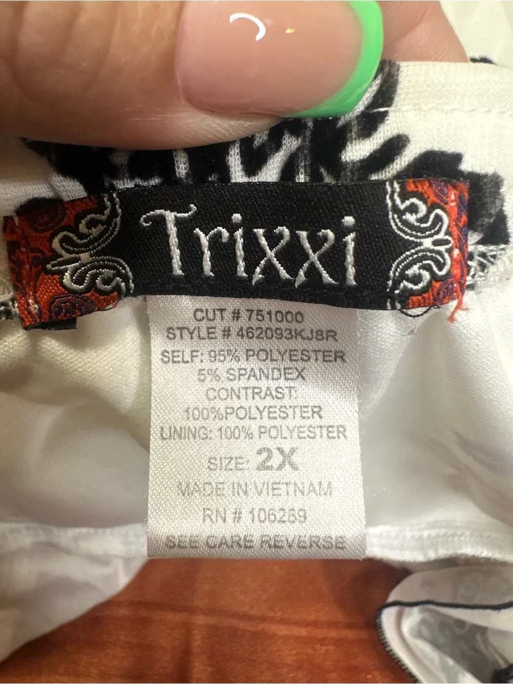 Trixxi 2X Black White Floral Flocked Dress Empire Waist Sleeveless Cocktail Plus